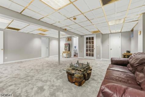 486 Summit Road Mountainside NJ 07092