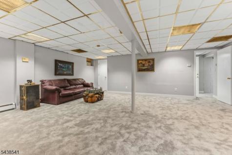 486 Summit Road Mountainside NJ 07092