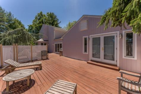 486 Summit Road Mountainside NJ 07092