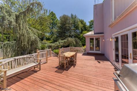 486 Summit Road Mountainside NJ 07092