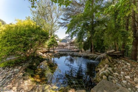 486 Summit Road Mountainside NJ 07092