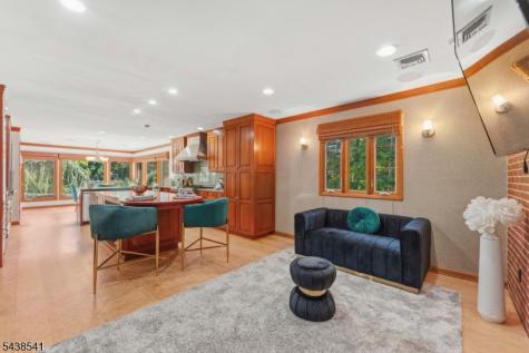 486 Summit Road Mountainside NJ 07092