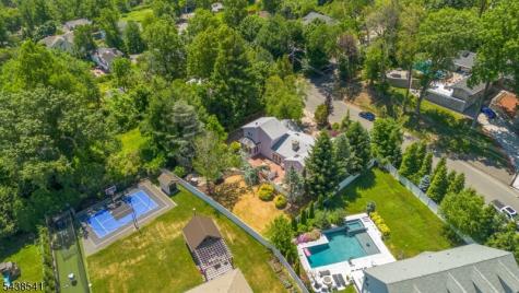 486 Summit Road Mountainside NJ 07092