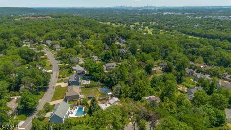 486 Summit Road Mountainside NJ 07092