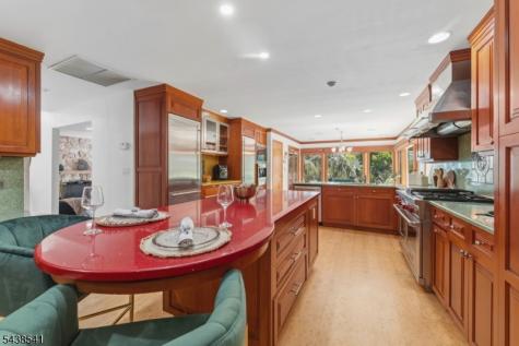 486 Summit Road Mountainside NJ 07092