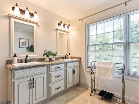 87 Leavitt Lane Princeton NJ 08540