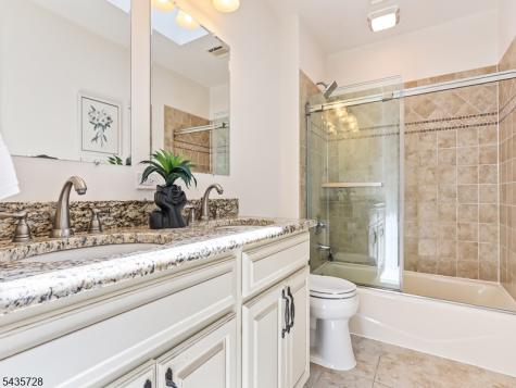 87 Leavitt Lane Princeton NJ 08540