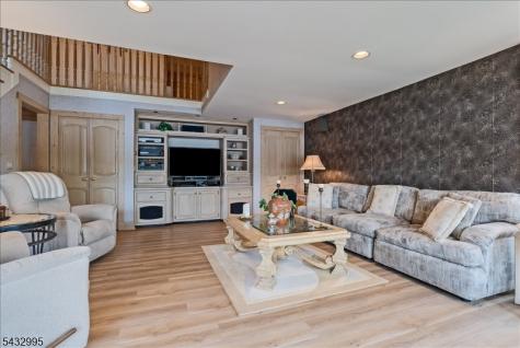 466 W Shore Trail Sparta NJ 07871