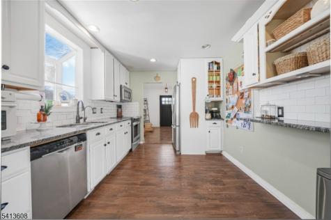15 Margaret Drive Montville NJ 07058