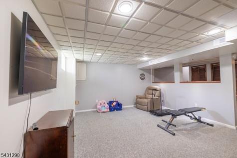 72 Orben Drive Roxbury NJ 07850