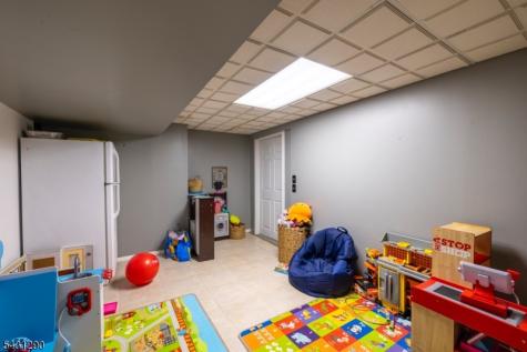 72 Orben Drive Roxbury NJ 07850