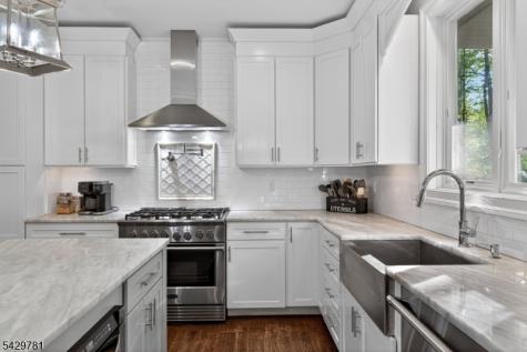 56 Beechwood Place Watchung NJ 07069