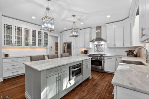 56 Beechwood Place Watchung NJ 07069