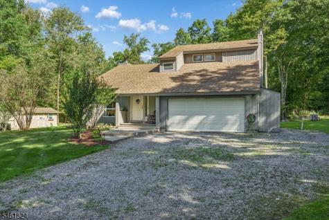 6 Lake Road Hampton NJ 07860
