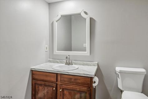 6 Lake Road Hampton NJ 07860
