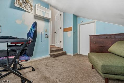 6 Lake Road Hampton NJ 07860