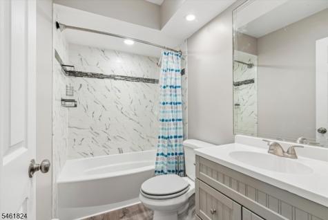 6 Lake Road Hampton NJ 07860