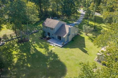 6 Lake Road Hampton NJ 07860