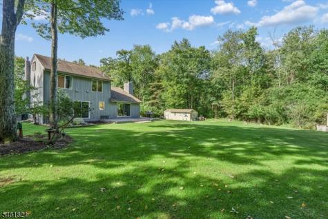 6 Lake Road Hampton NJ 07860