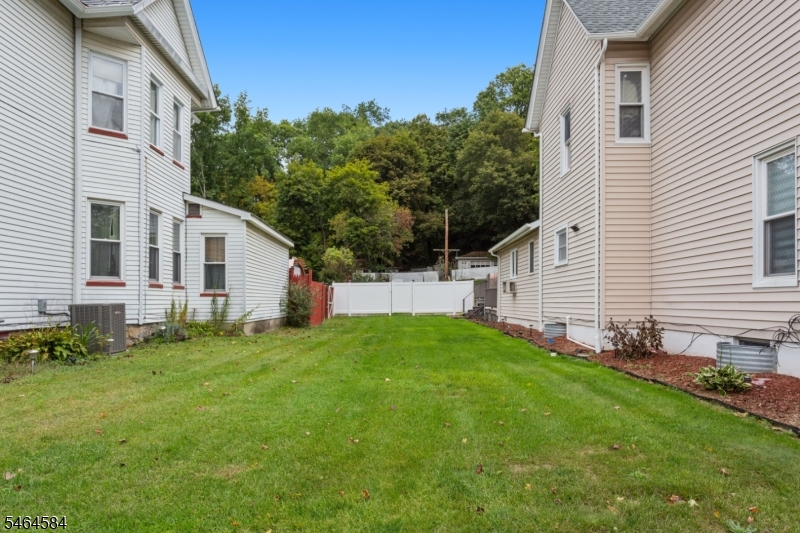 39 Clinton Street Newton NJ 07860