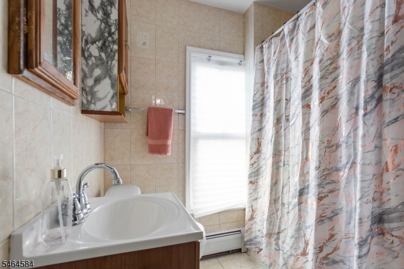 39 Clinton Street Newton NJ 07860