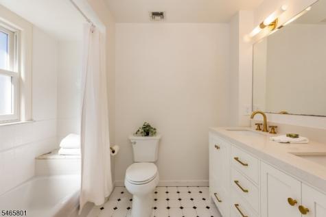 15 Euclid Place Montclair NJ 07042