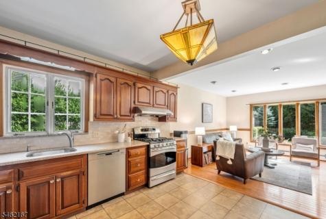140 Unadilla Road Ridgewood Village NJ 07450