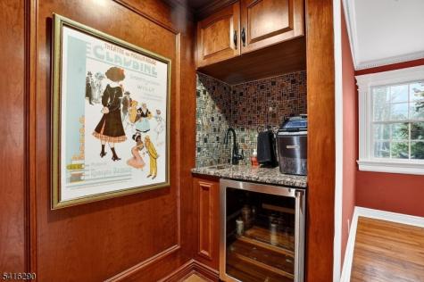 8 Hemlock Lane Kinnelon NJ 07405