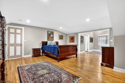 8 Hemlock Lane Kinnelon NJ 07405