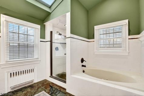 8 Hemlock Lane Kinnelon NJ 07405