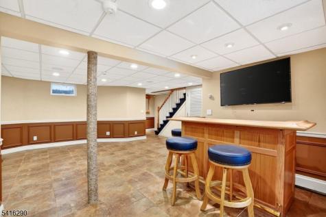 8 Hemlock Lane Kinnelon NJ 07405