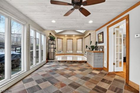 8 Hemlock Lane Kinnelon NJ 07405