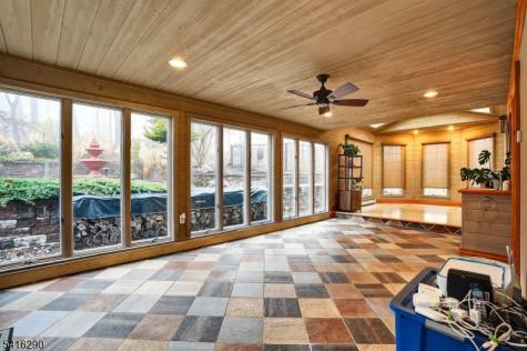 8 Hemlock Lane Kinnelon NJ 07405