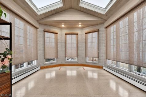 8 Hemlock Lane Kinnelon NJ 07405