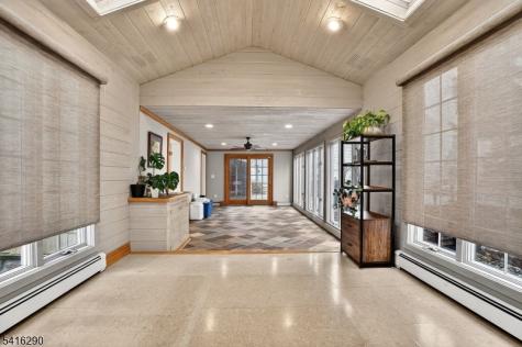 8 Hemlock Lane Kinnelon NJ 07405
