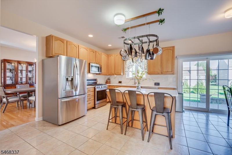 41 Treetops Circle Franklin NJ 08540