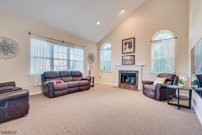41 Treetops Circle Franklin NJ 08540