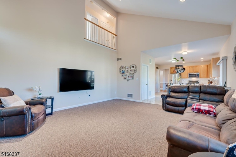 41 Treetops Circle Franklin NJ 08540