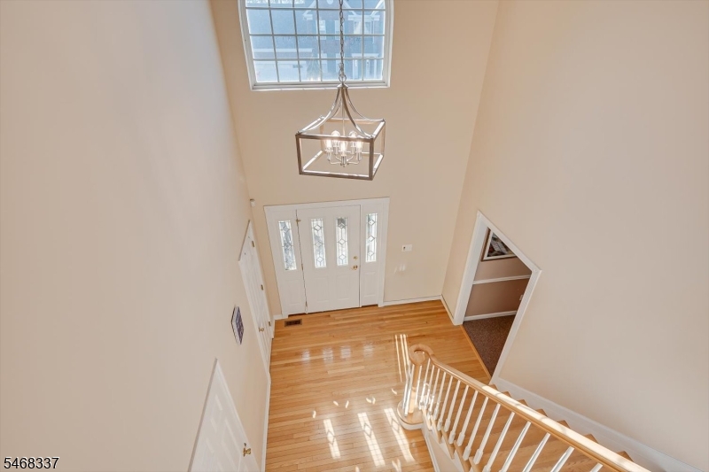41 Treetops Circle Franklin NJ 08540