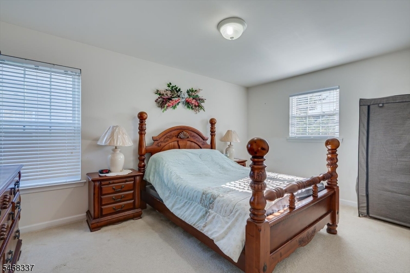 41 Treetops Circle Franklin NJ 08540