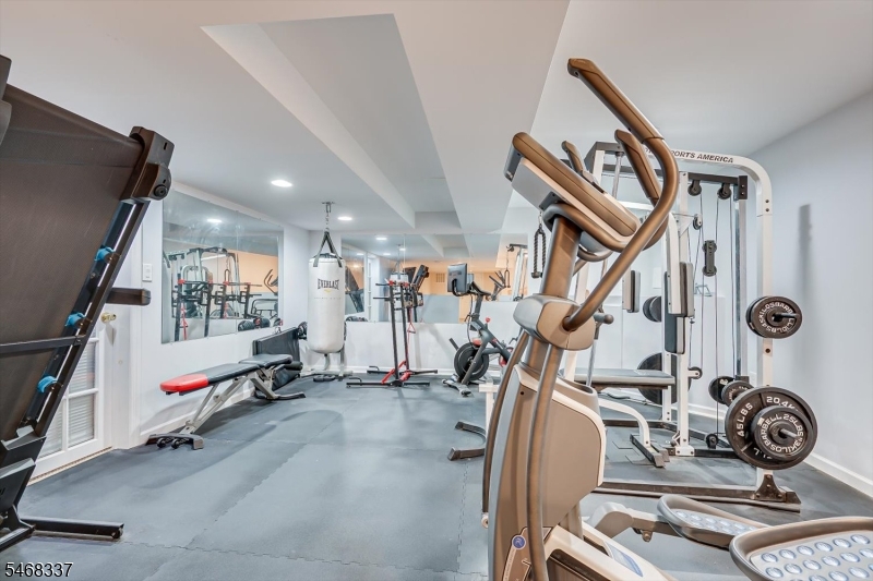 41 Treetops Circle Franklin NJ 08540