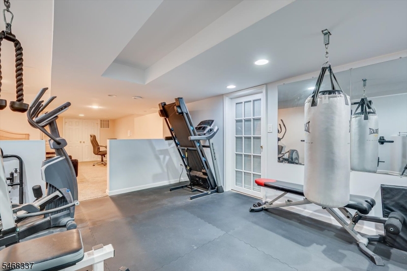 41 Treetops Circle Franklin NJ 08540