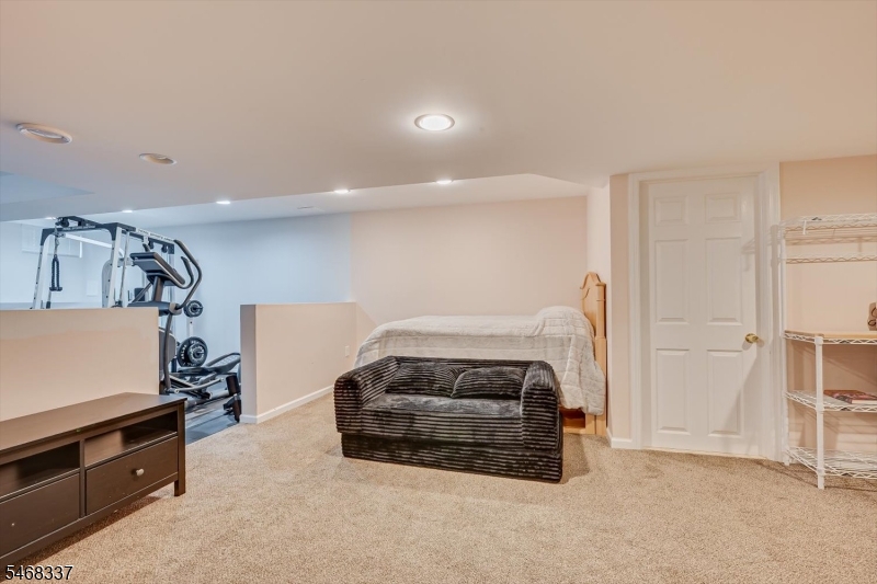41 Treetops Circle Franklin NJ 08540