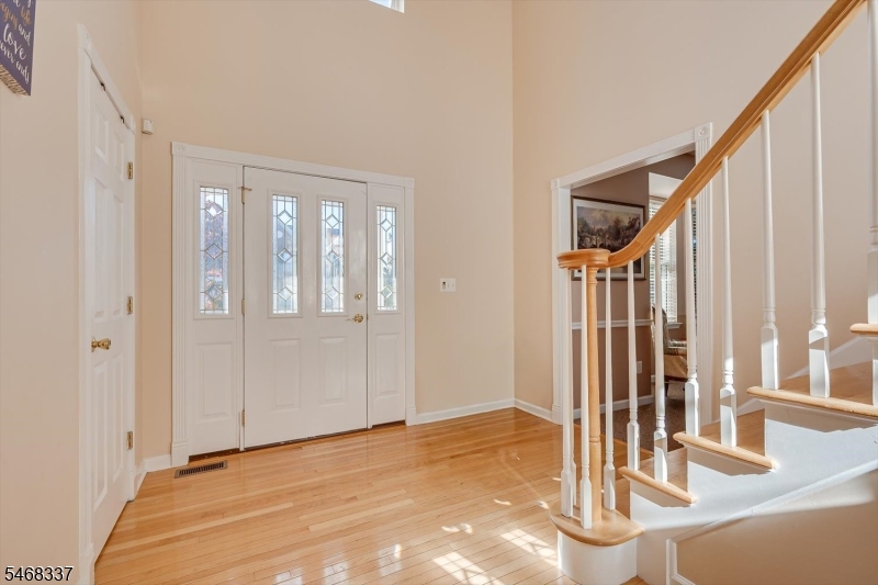 41 Treetops Circle Franklin NJ 08540