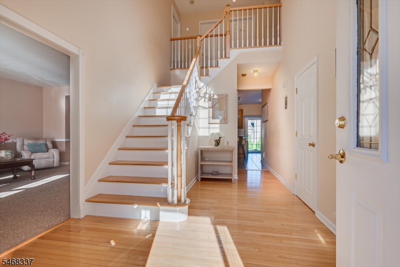 41 Treetops Circle Franklin NJ 08540