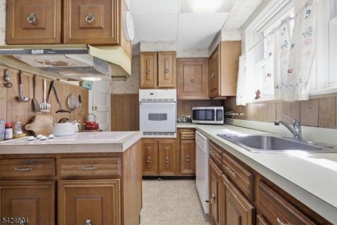 103 Lommason Glen Road White NJ 07823