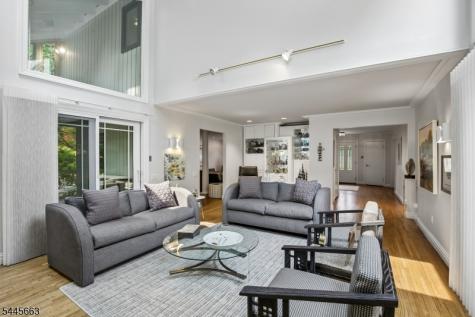 11 Maywood Court North Caldwell NJ 07006