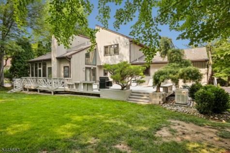11 Maywood Court North Caldwell NJ 07006