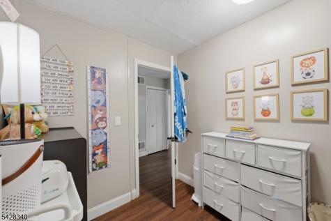 38 Wendy Road Woodbridge NJ 07067