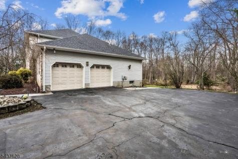 3 Shira Lane Manalapan NJ 07726